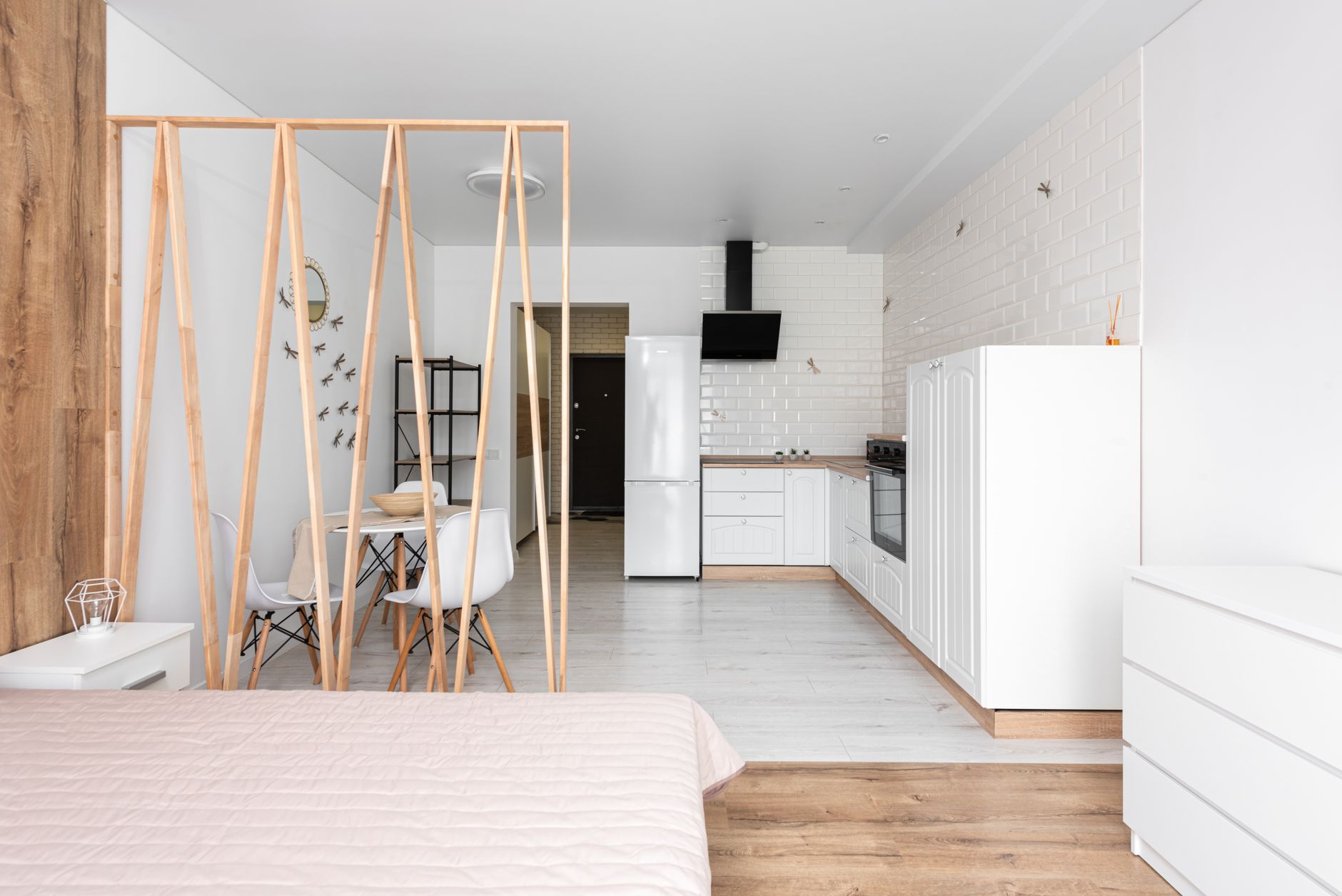 Bird Cage Setup for Apartments and Small Spaces 3: Space-Saving Ideas for 2026 - FeatherDen
